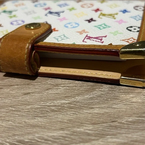 Authentic Louis Vuitton Murakami Agenda - Picture 7 of 13